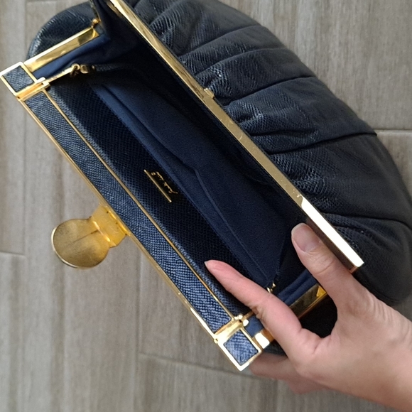 Vintage Judith Leiber bag - Picture 6 of 16